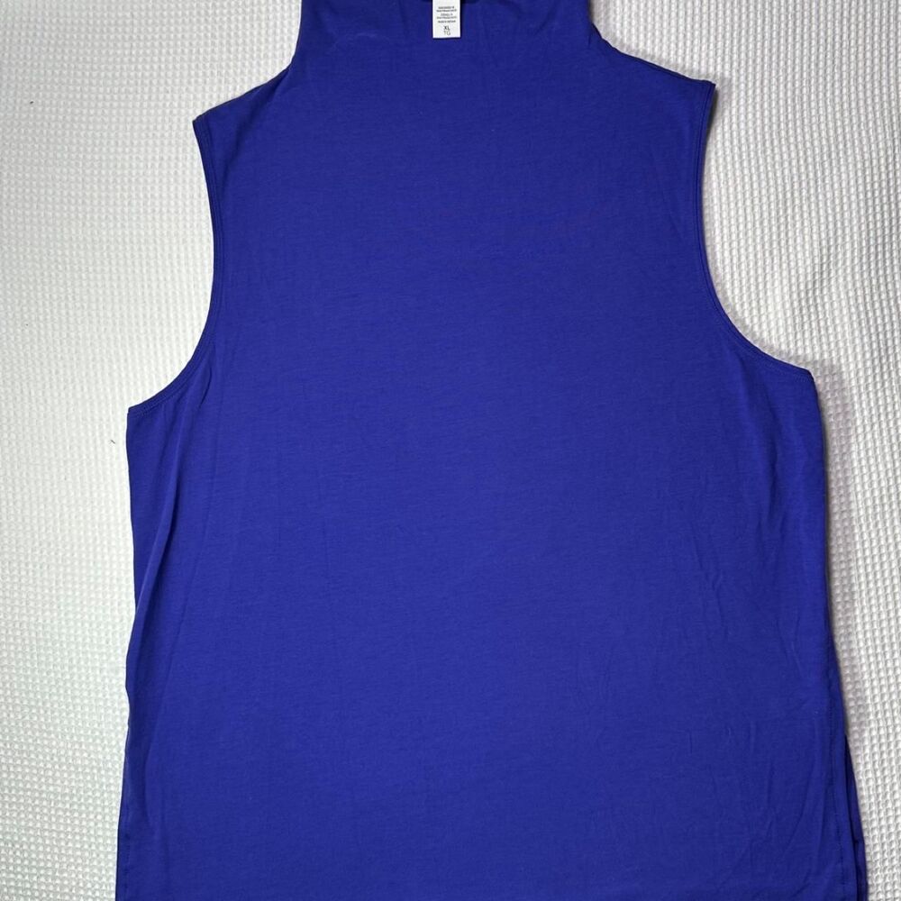 Size XL Athleta Women's Blue sleeveless tank top